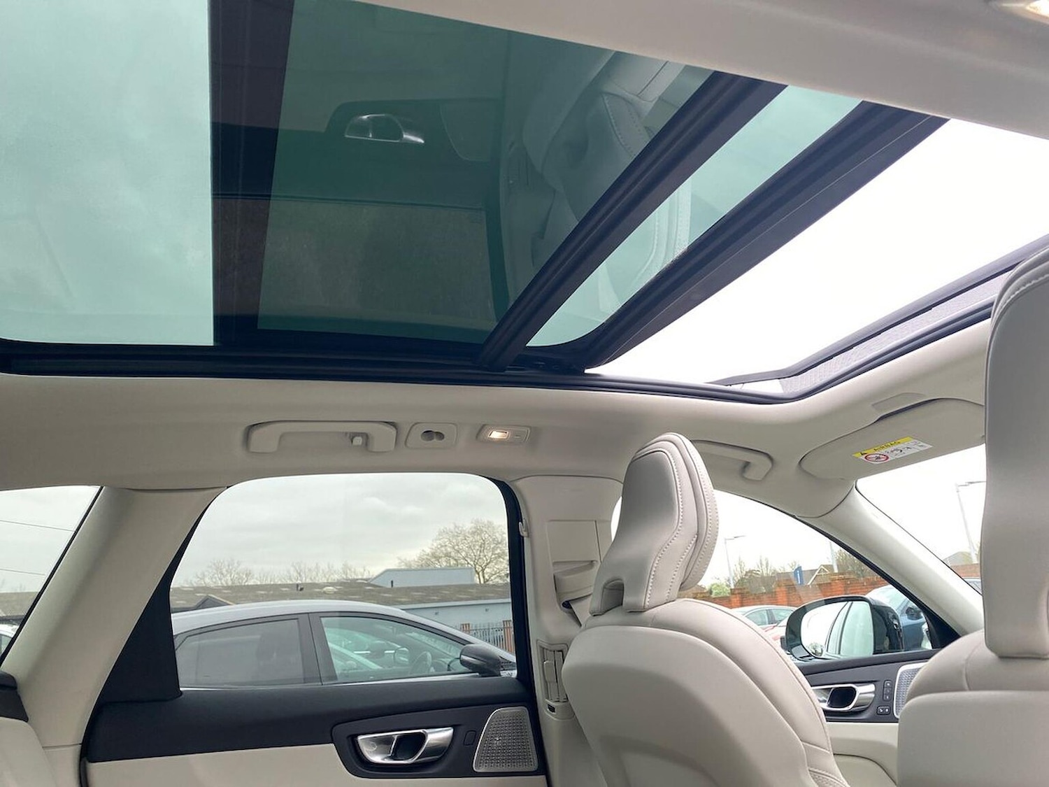 Used Volvo XC60 2025 for sale - 77901618: Photo 32