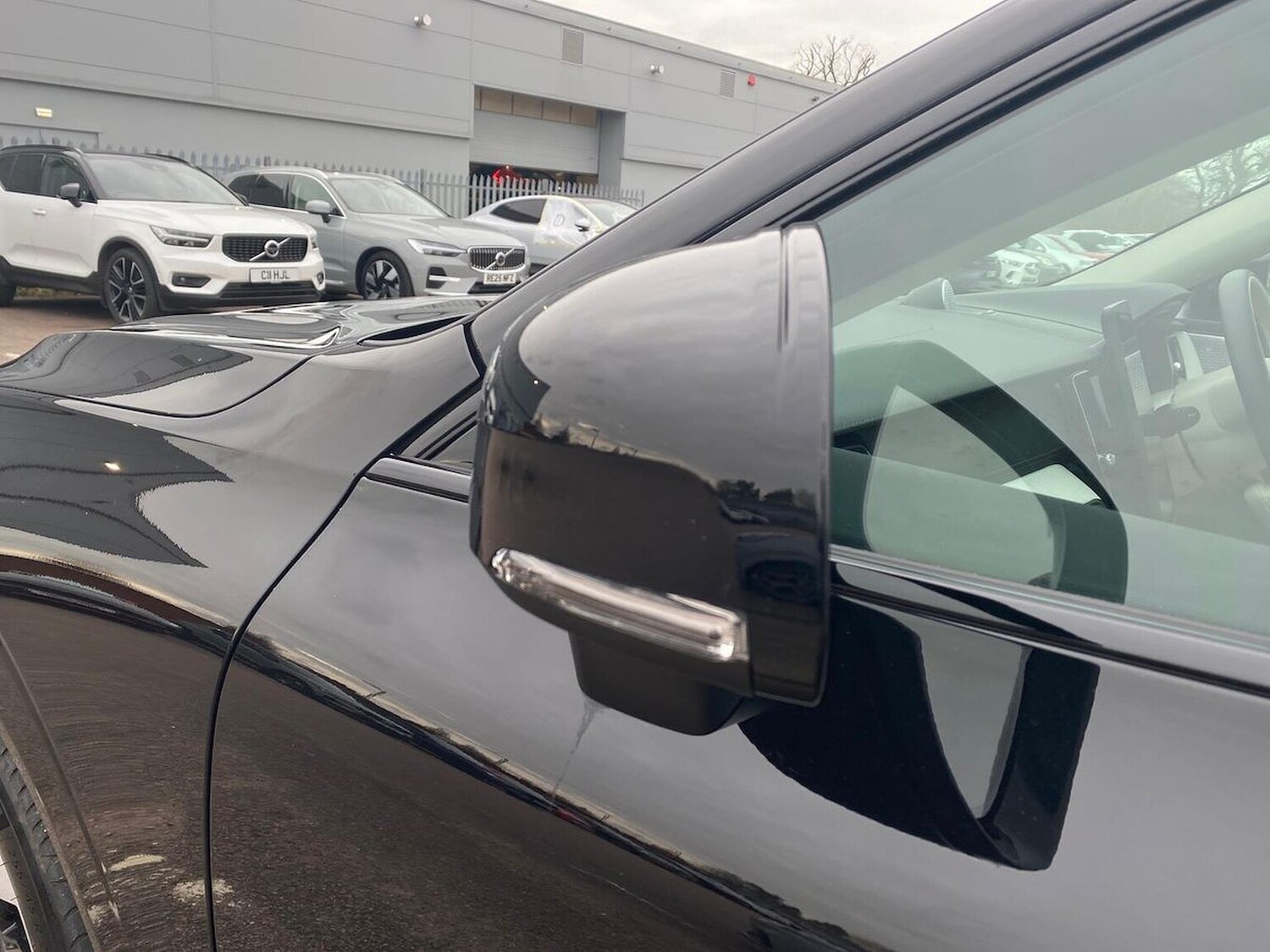 Used Volvo XC60 2025 for sale - 77901618: Photo 38