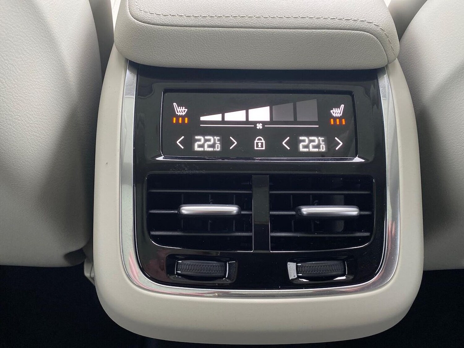 Used Volvo XC60 2025 for sale - 77901618: Photo 40