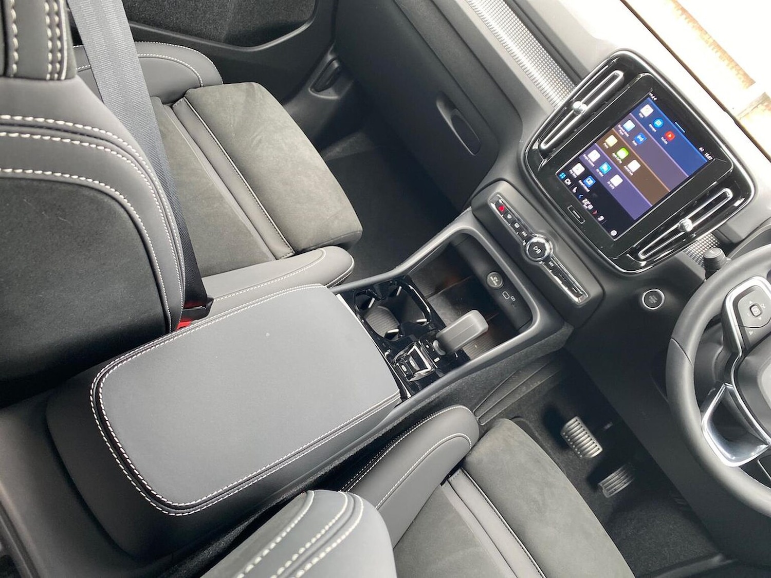 Used Volvo XC40 2025 for sale - 76091063: Photo 12