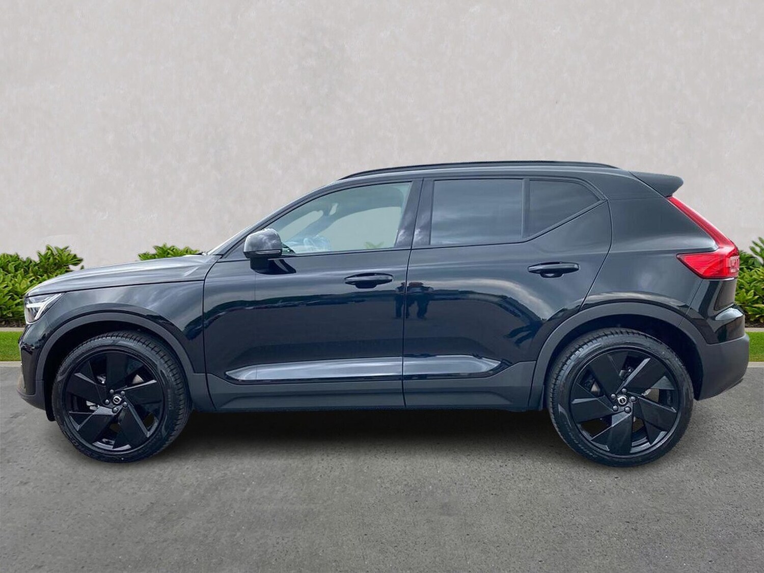 Used Volvo XC40 2025 for sale - 76091063: Photo 18