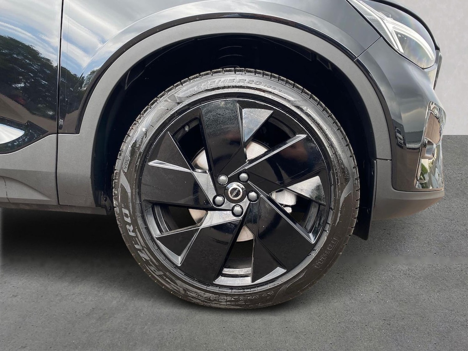 Used Volvo XC40 2025 for sale - 76091063: Photo 6