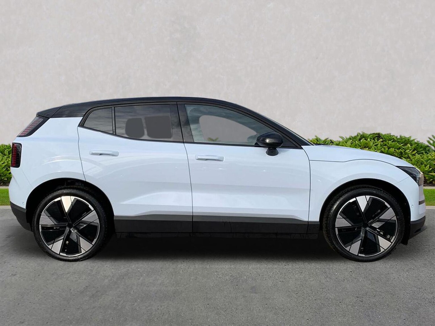 Used Volvo EX30 2025 for sale - 76181434: Photo 3