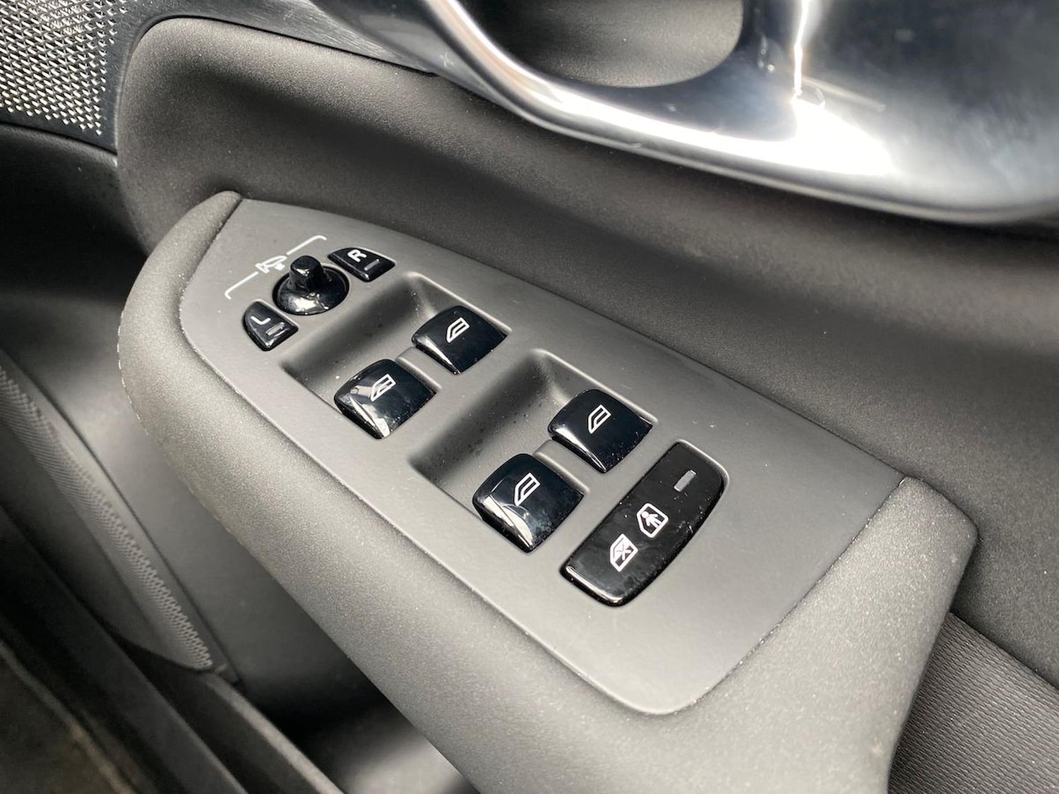 Used Volvo XC90 2025 for sale - 77802101: Photo 21