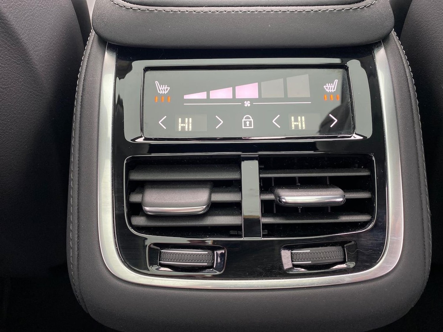 Used Volvo XC90 2025 for sale - 77802101: Photo 39