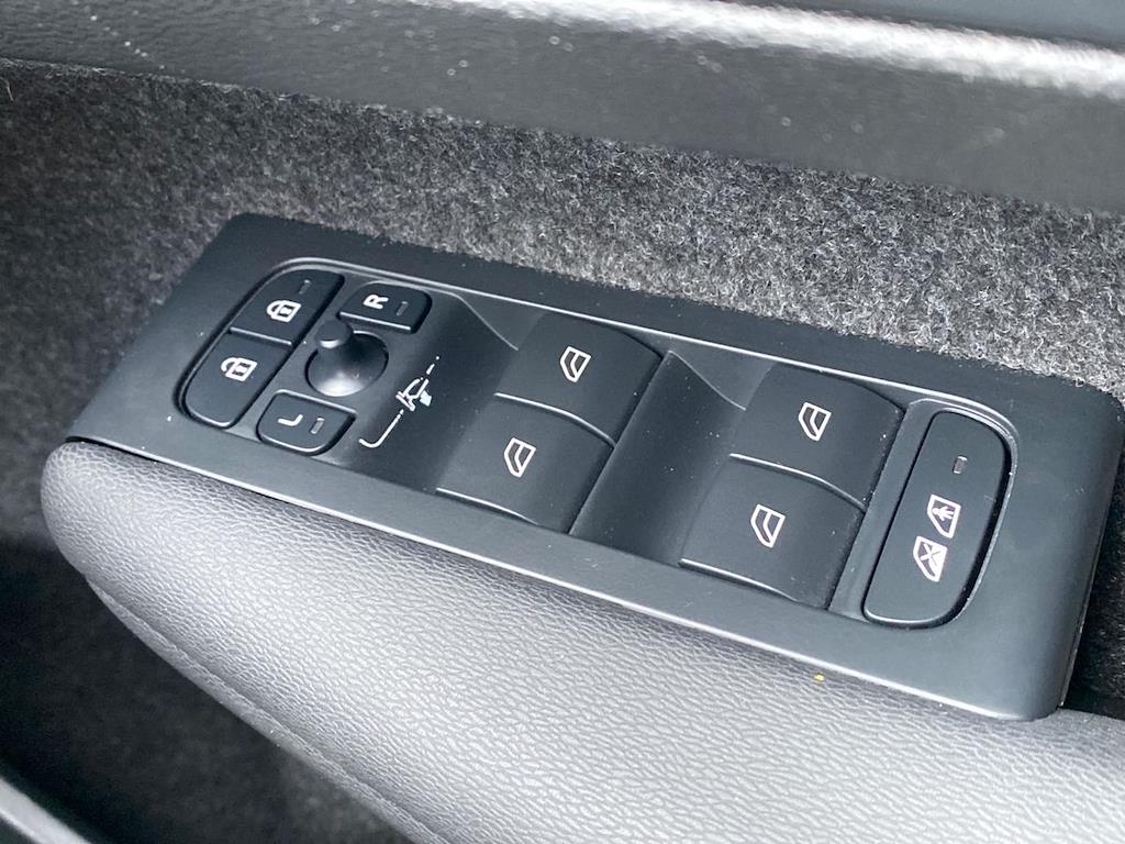 Used Volvo XC40 2024 for sale - 76543045: Photo 23