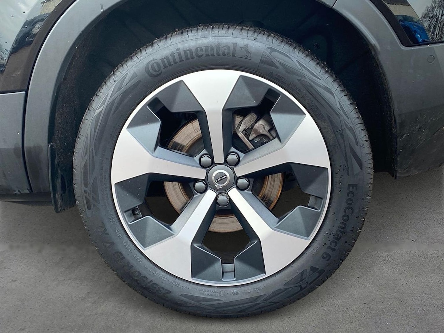 Used Volvo XC40 2024 for sale - 76543045: Photo 8