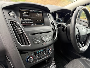 Used Ford Focus 2015 for sale - 75653035: Photo