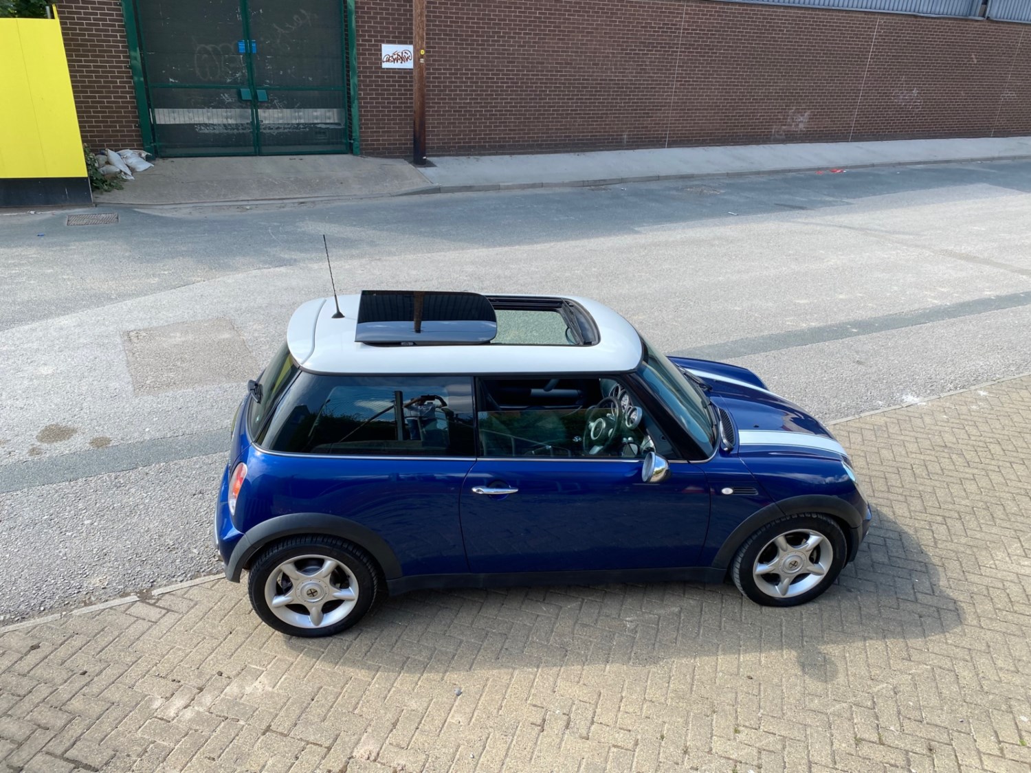 MINI Hatch 2004 (04) - Mini 1.6 Cooper 3dr - Image 14