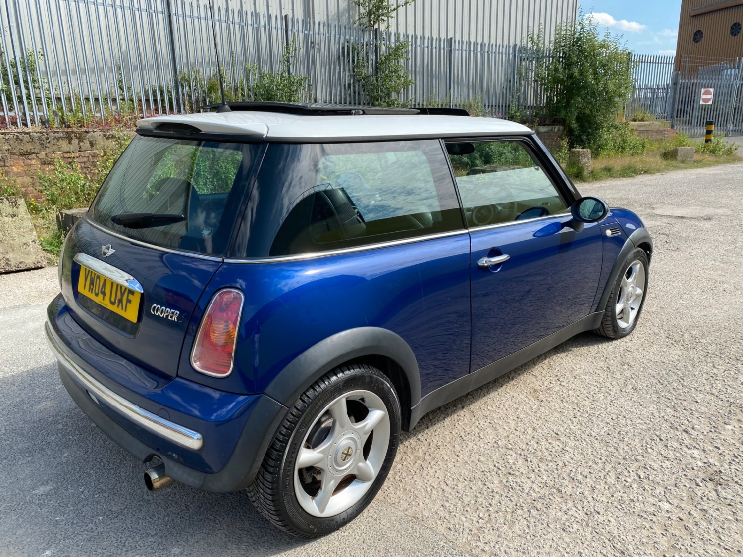 MINI Hatch 2004 (04) - Mini 1.6 Cooper 3dr - Image 16