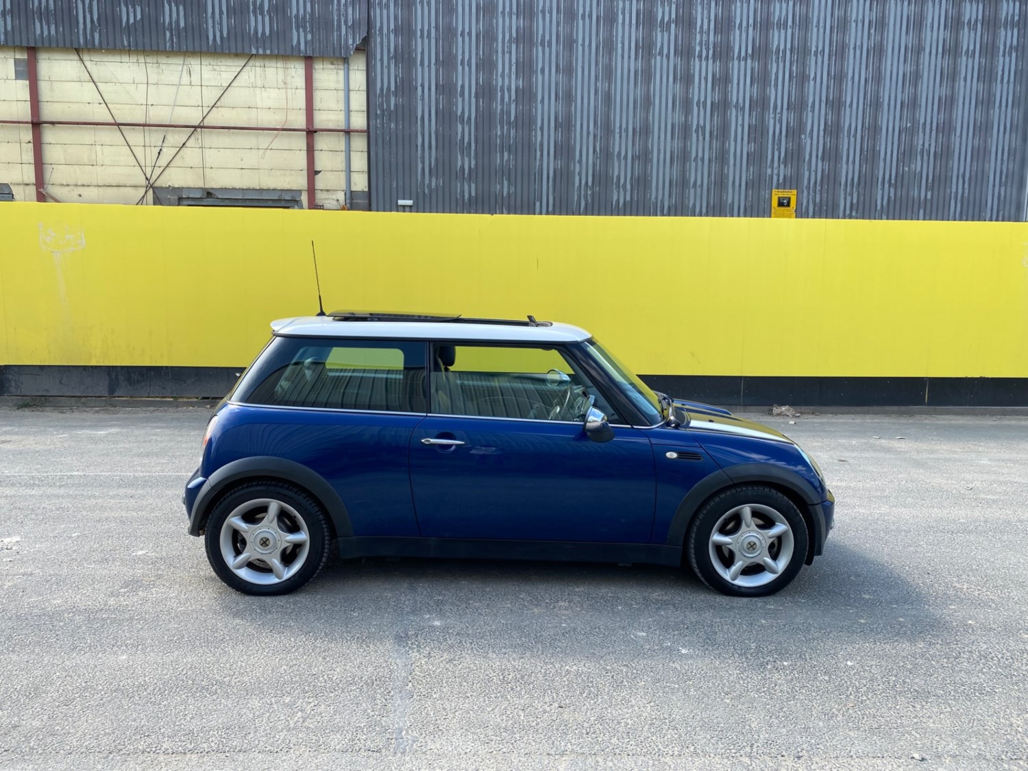 MINI Hatch 2004 (04) - Mini 1.6 Cooper 3dr - Image 19