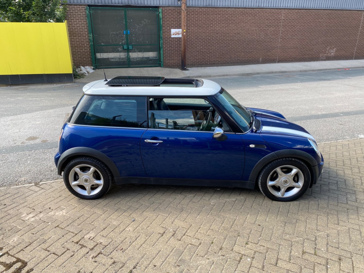 MINI Hatch 2004 (04) - Mini 1.6 Cooper 3dr - Image 4
