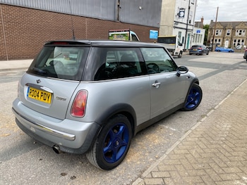 Used MINI Hatch 2004 for sale - 75718569: Photo