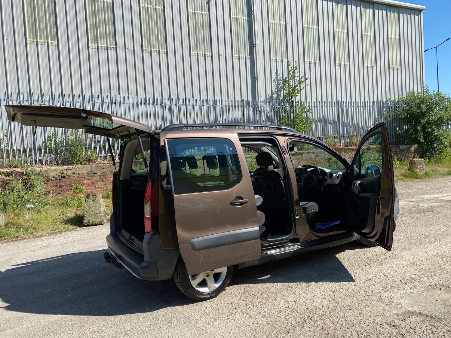 Vehicle 21