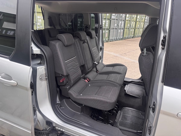 Used Ford Grand Tourneo Connect 2016 for sale - 76304580: Photo 12