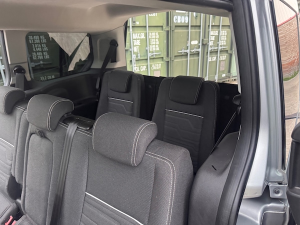 Used Ford Grand Tourneo Connect 2016 for sale - 76304580: Photo 19