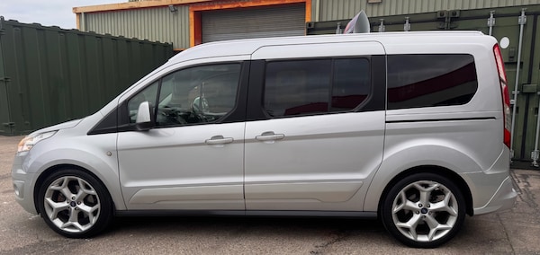 Used Ford Grand Tourneo Connect 2016 for sale - 76304580: Photo 4