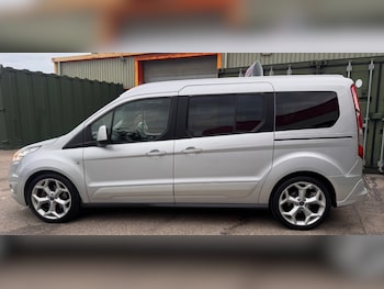 Used Ford Grand Tourneo Connect 2016 for sale - 76304580: Photo 4