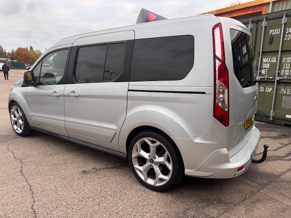Used Ford Grand Tourneo Connect 2016 for sale - 76304580: Photo 5