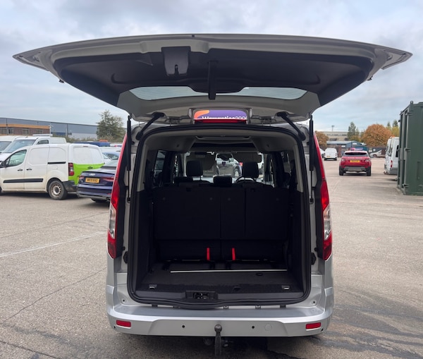 Used Ford Grand Tourneo Connect 2016 for sale - 76304580: Photo 9
