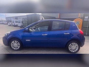 Used Renault Clio 2011 for sale - 76218762: Photo 4