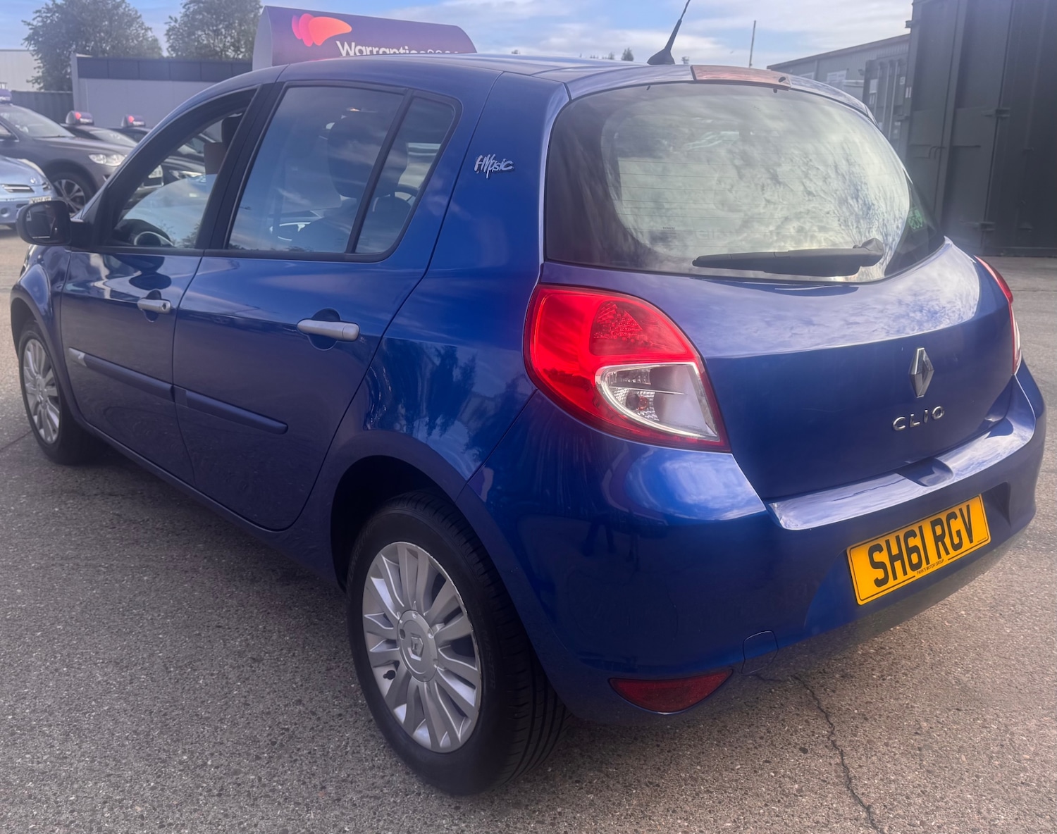 Used Renault Clio 2011 for sale - 76218762: Photo 5