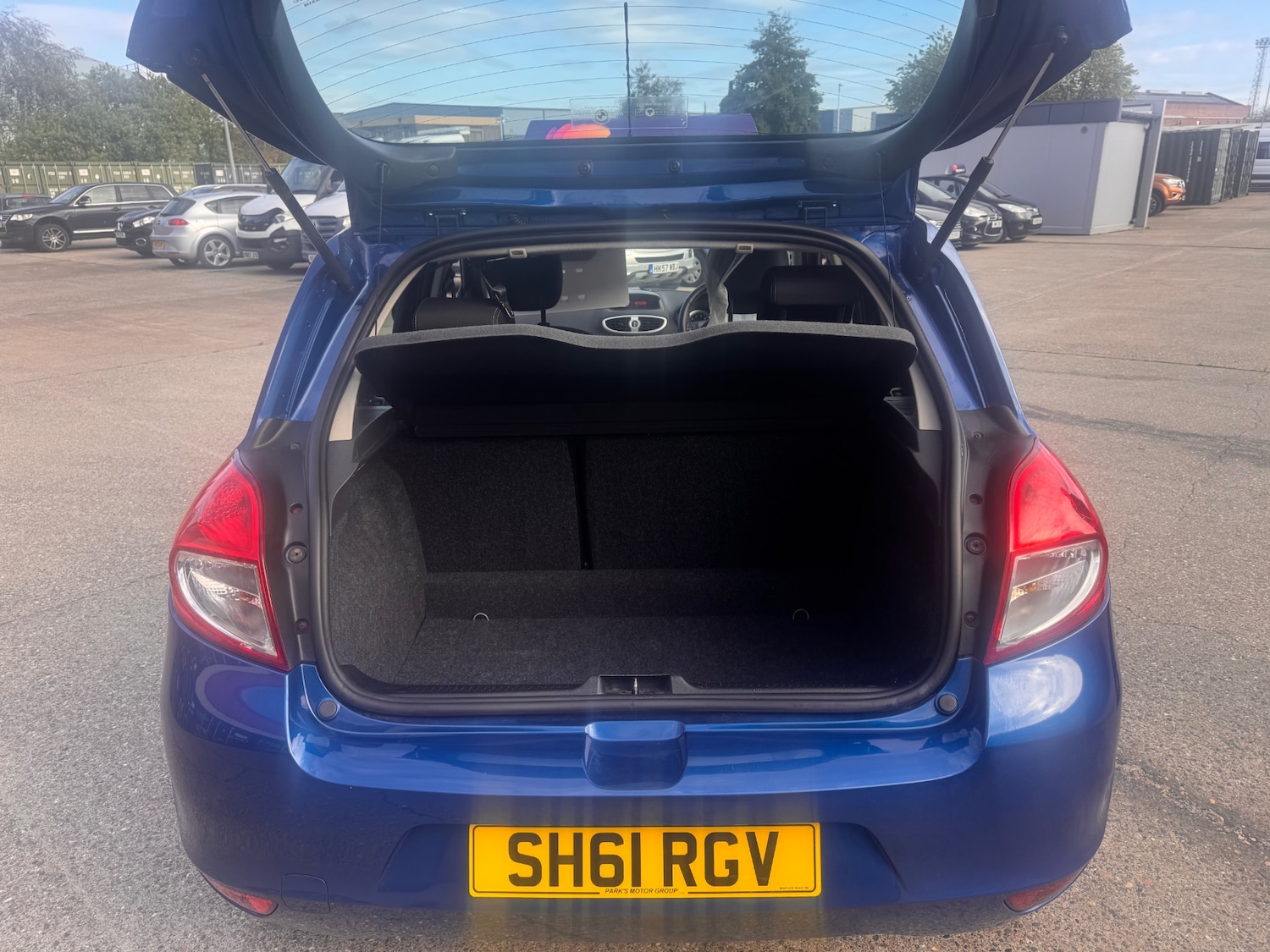 Used Renault Clio 2011 for sale - 76218762: Photo 9