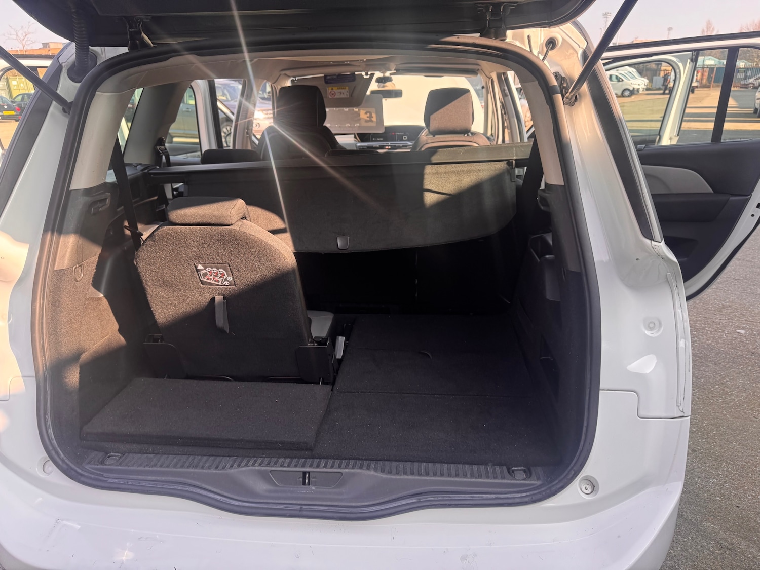 Used Citroen Grand C4 Picasso 2014 for sale - 77760679: Photo 16