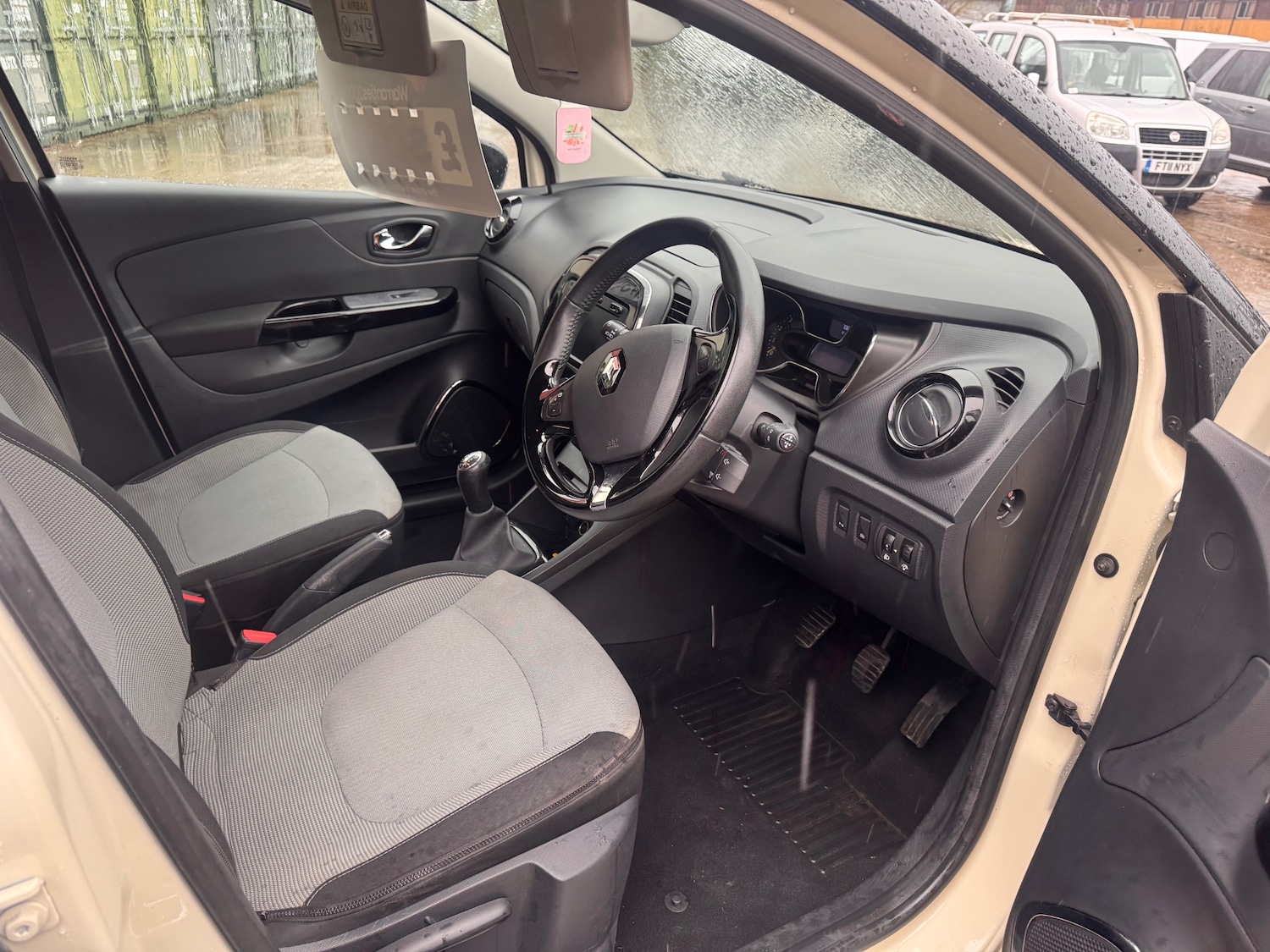 Used Renault Captur 2013 for sale - 77880822: Photo 12