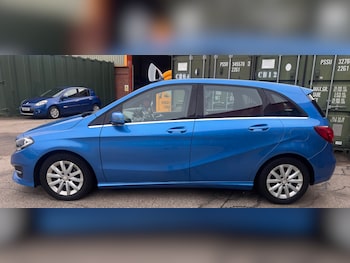 Used Mercedes-Benz B Class 2015 for sale - 76497097: Photo