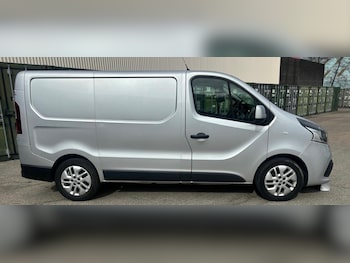 Used Renault Trafic 2018 for sale - 78040519: Photo