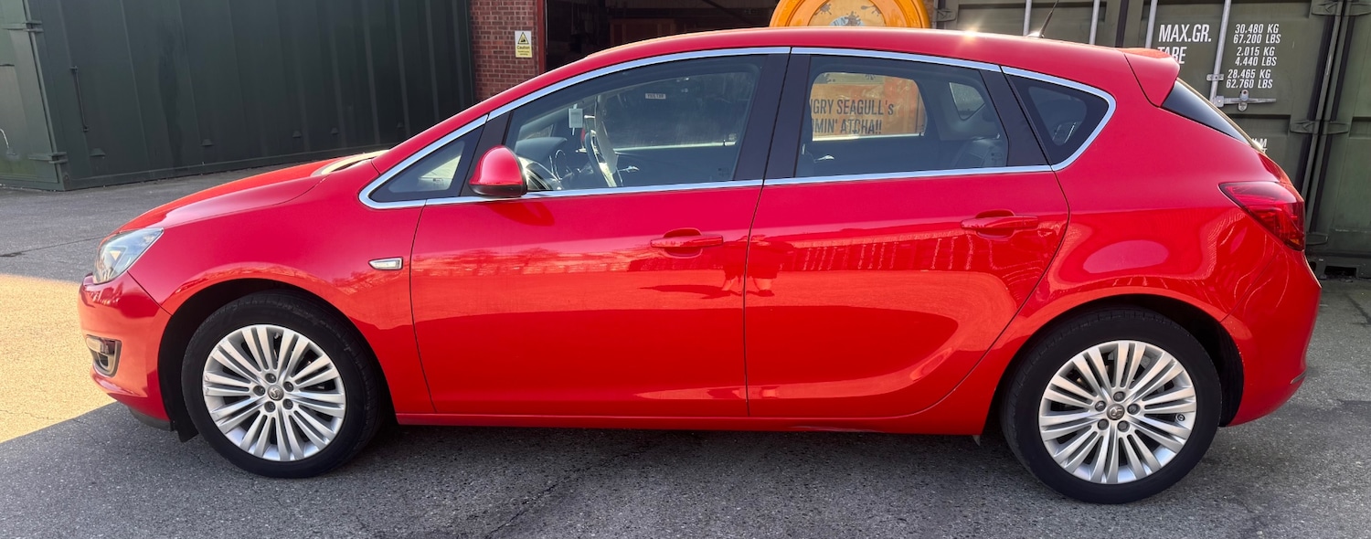 Used Vauxhall Astra 2015 for sale - 77742844: Photo 4