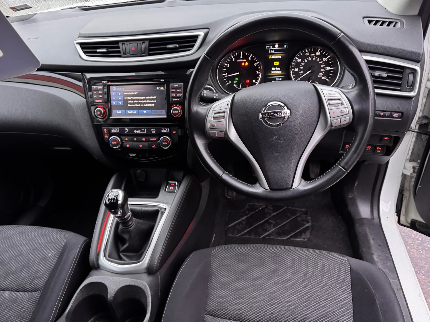 Used Nissan Qashqai 2015 for sale - 76970050: Photo 15