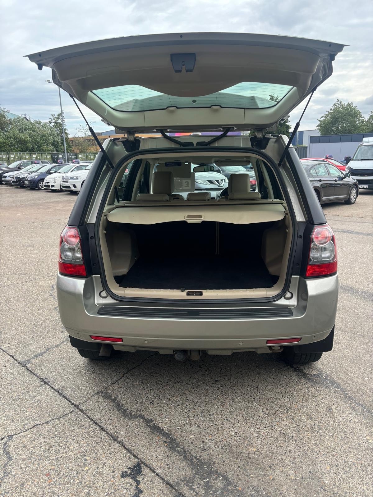 Used Land Rover Freelander 2011 for sale - 76391405: Photo 10