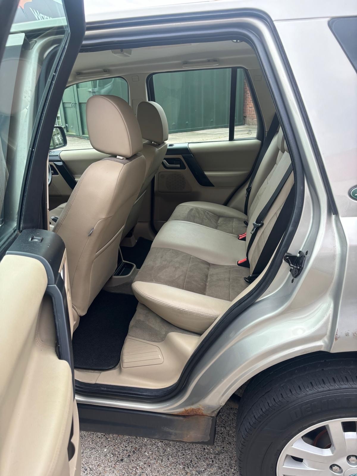 Used Land Rover Freelander 2011 for sale - 76391405: Photo 13