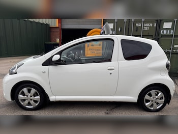 Used Toyota AYGO 2013 for sale - 76243945: Photo 4