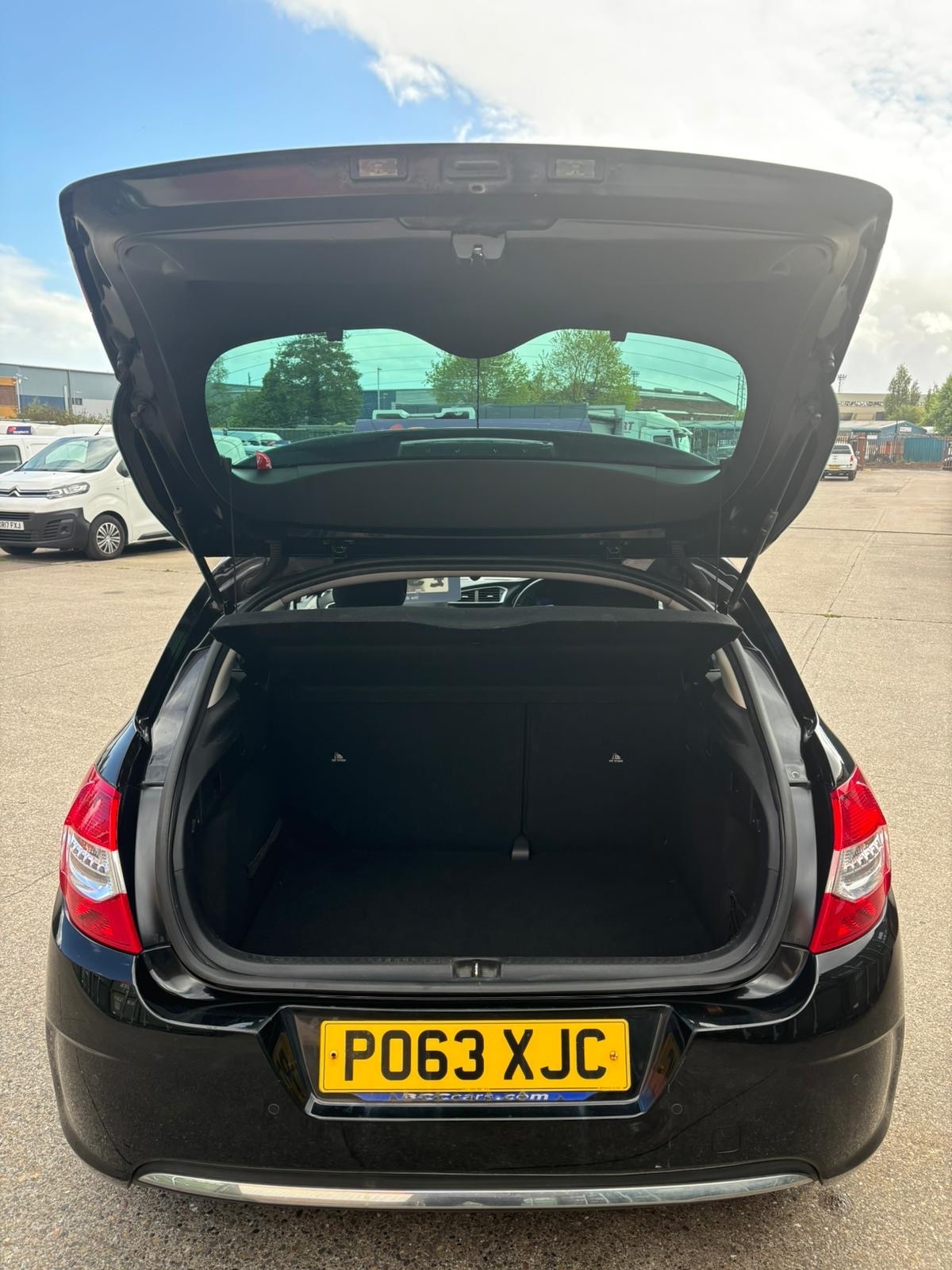 Used Citroen C4 2013 for sale - 77069365: Photo 13