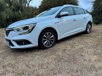 Used Renault Megane 2017 for sale - 79537119: Photo