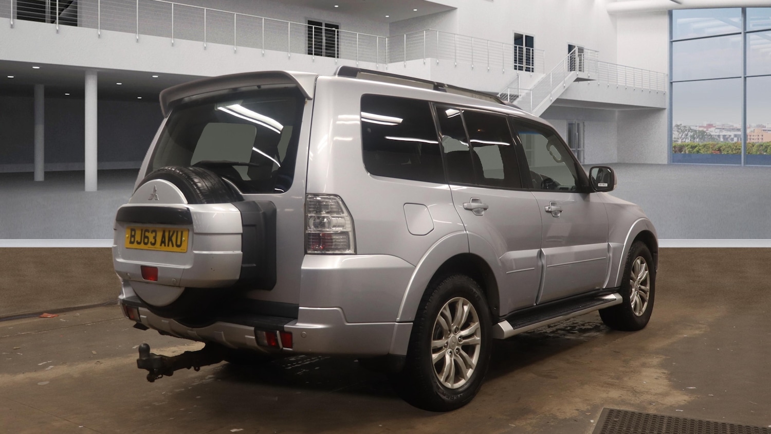 Used Mitsubishi Shogun 2013 for sale - 77564233: Photo 3