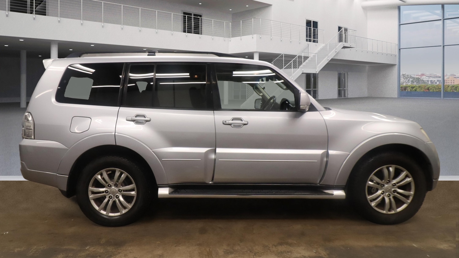 Used Mitsubishi Shogun 2013 for sale - 77564233: Photo 4