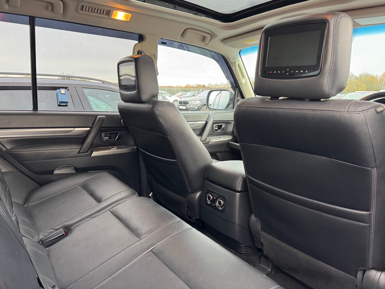 Used Mitsubishi Shogun 2015 for sale - 76845075: Photo 12