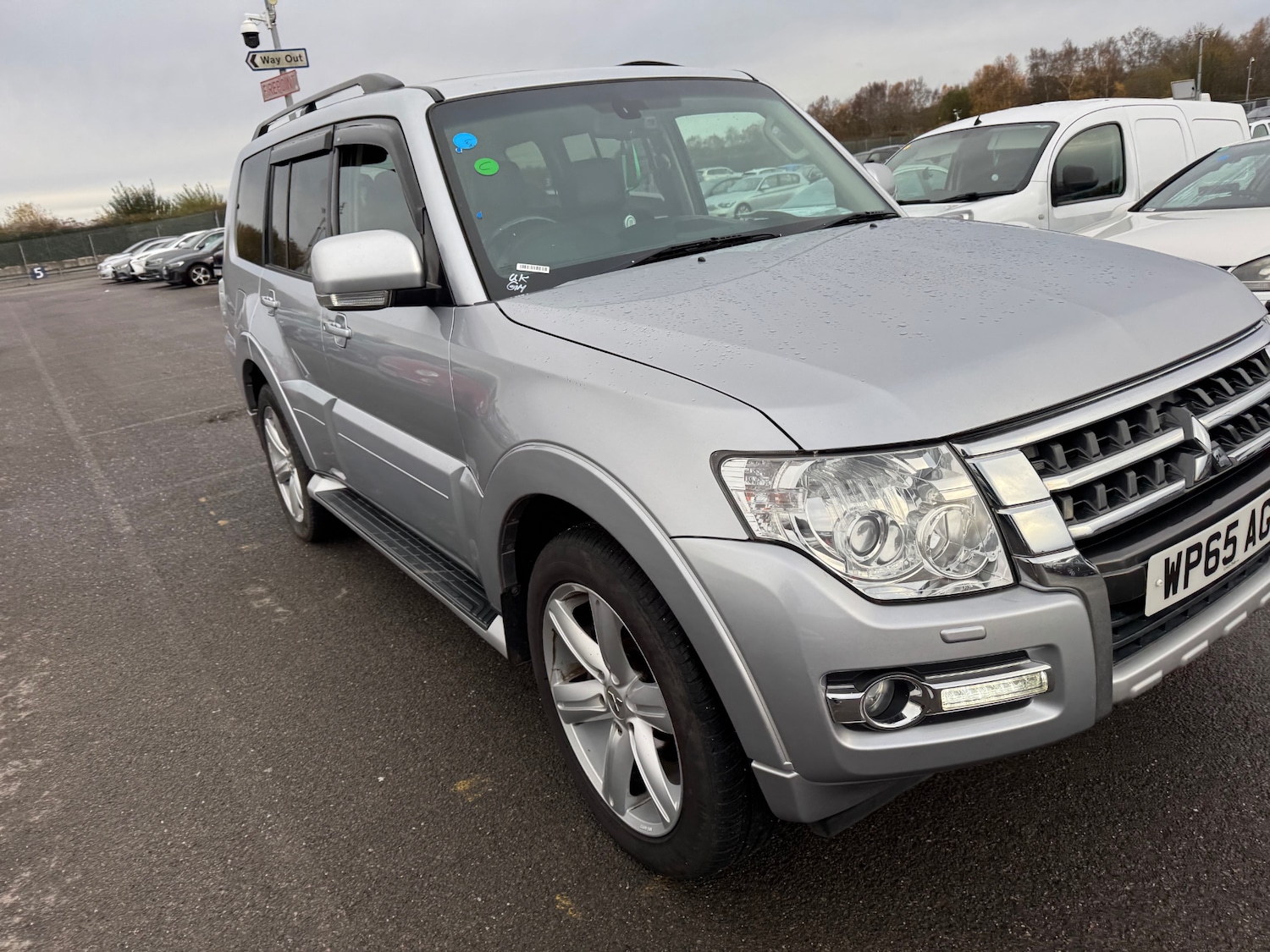 Used Mitsubishi Shogun 2015 for sale - 76845075: Photo 8