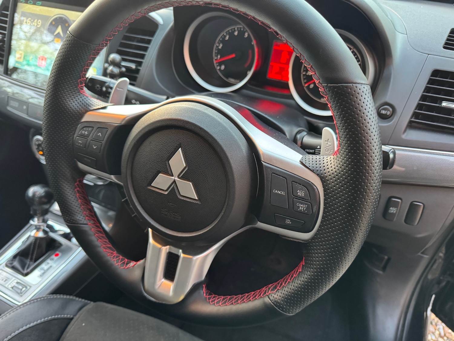 Used Mitsubishi Lancer 2010 for sale - 76638347: Photo 18