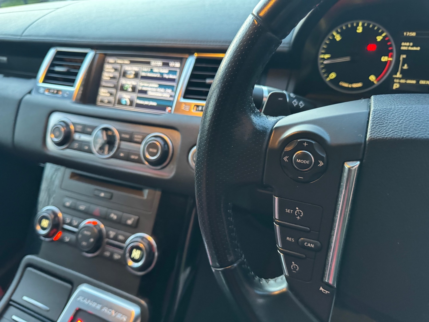 Used Land Rover Range Rover Sport 2012 for sale - 77873533: Photo 15