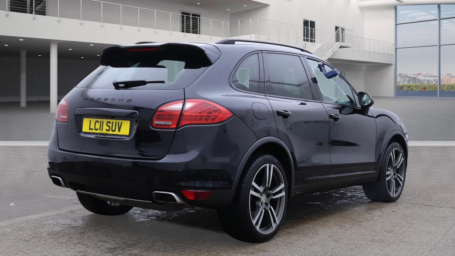 Used Porsche Cayenne 2011 for sale - 77149496: Photo 4