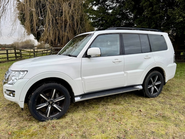 Used Mitsubishi Shogun 2016 for sale - 73679885: Photo 2