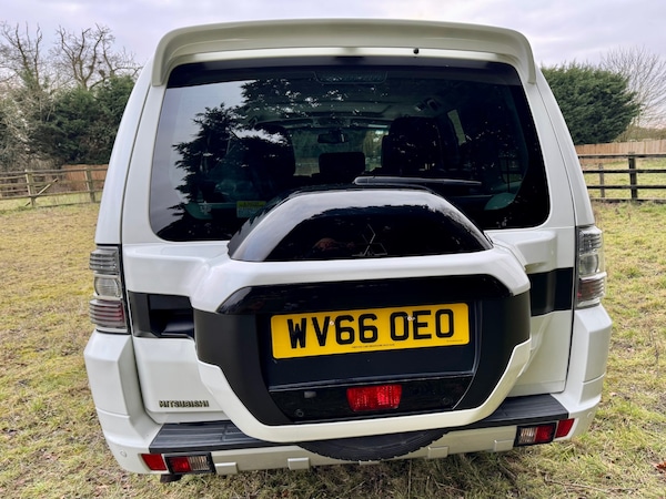 Used Mitsubishi Shogun 2016 for sale - 73679885: Photo 8