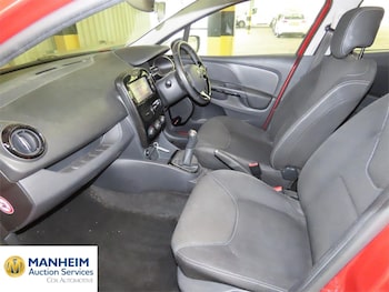 Used Renault Clio 2016 for sale - 76309851: Photo