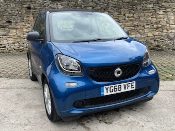 Used smart fortwo 2018 for sale - 77873669: Photo
