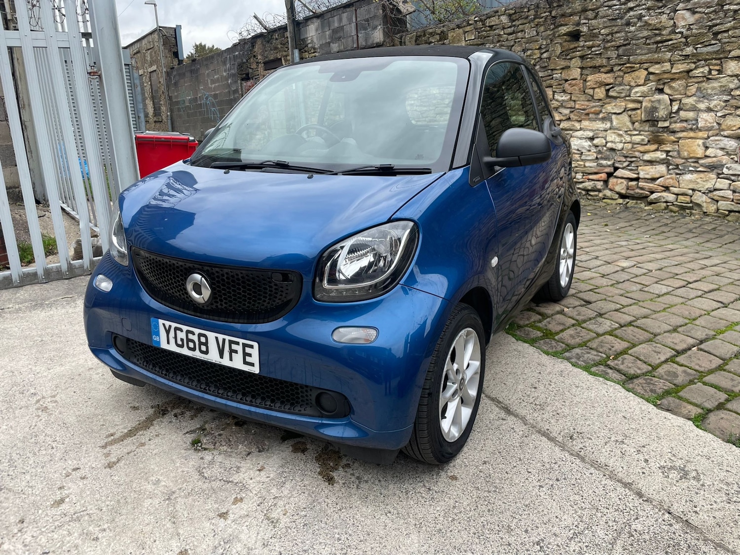 Used smart fortwo 2018 for sale - 77873669: Photo 2